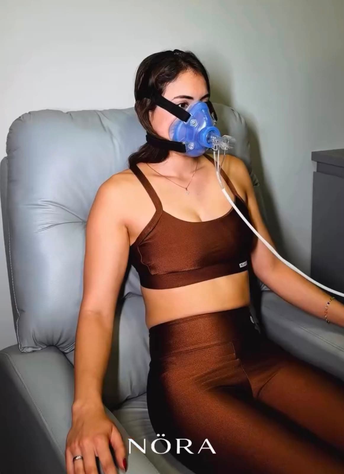 Paciente realizando calorimetria indireta na NÖRA